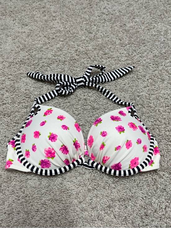 Victoria's Secret Other - Victoria’s Secret Floral Push up Bikini top